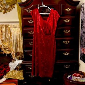 ❤️Guess crushed red velvet perfect for Christmas or Valentines Day. Never worn.